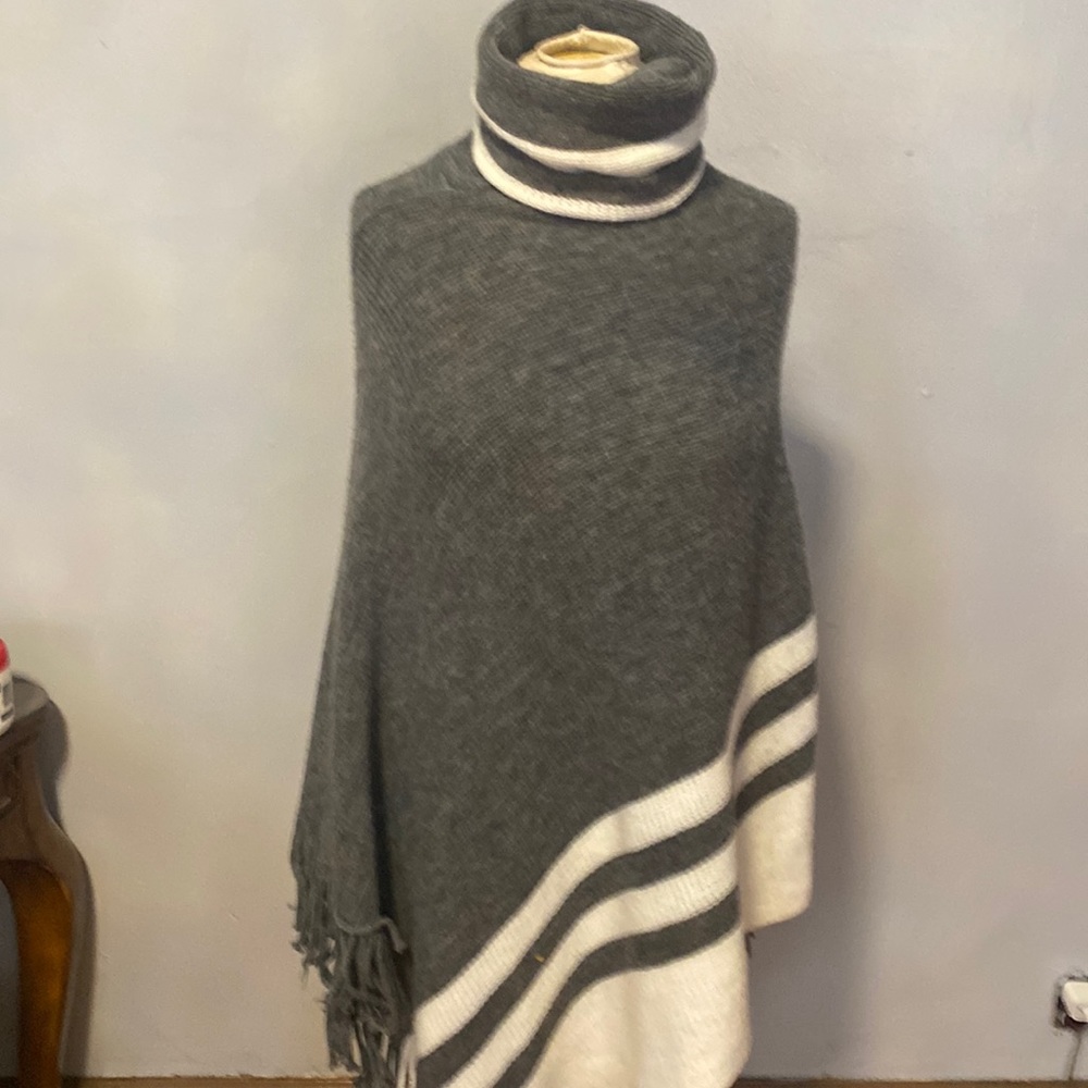 Sweater cape ❤️❤️
